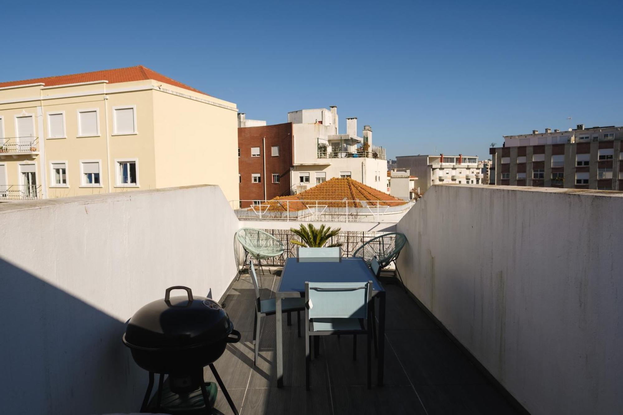 Casa Da Fonte - Vintage House And Rooftop Figueira da Foz Kültér fotó